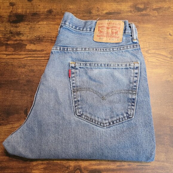 Vtg Levi's Jeans Mens 36x32 Measures 34x30 Relaxed Straight 550 Ripped Y2K - Picture 3 of 10